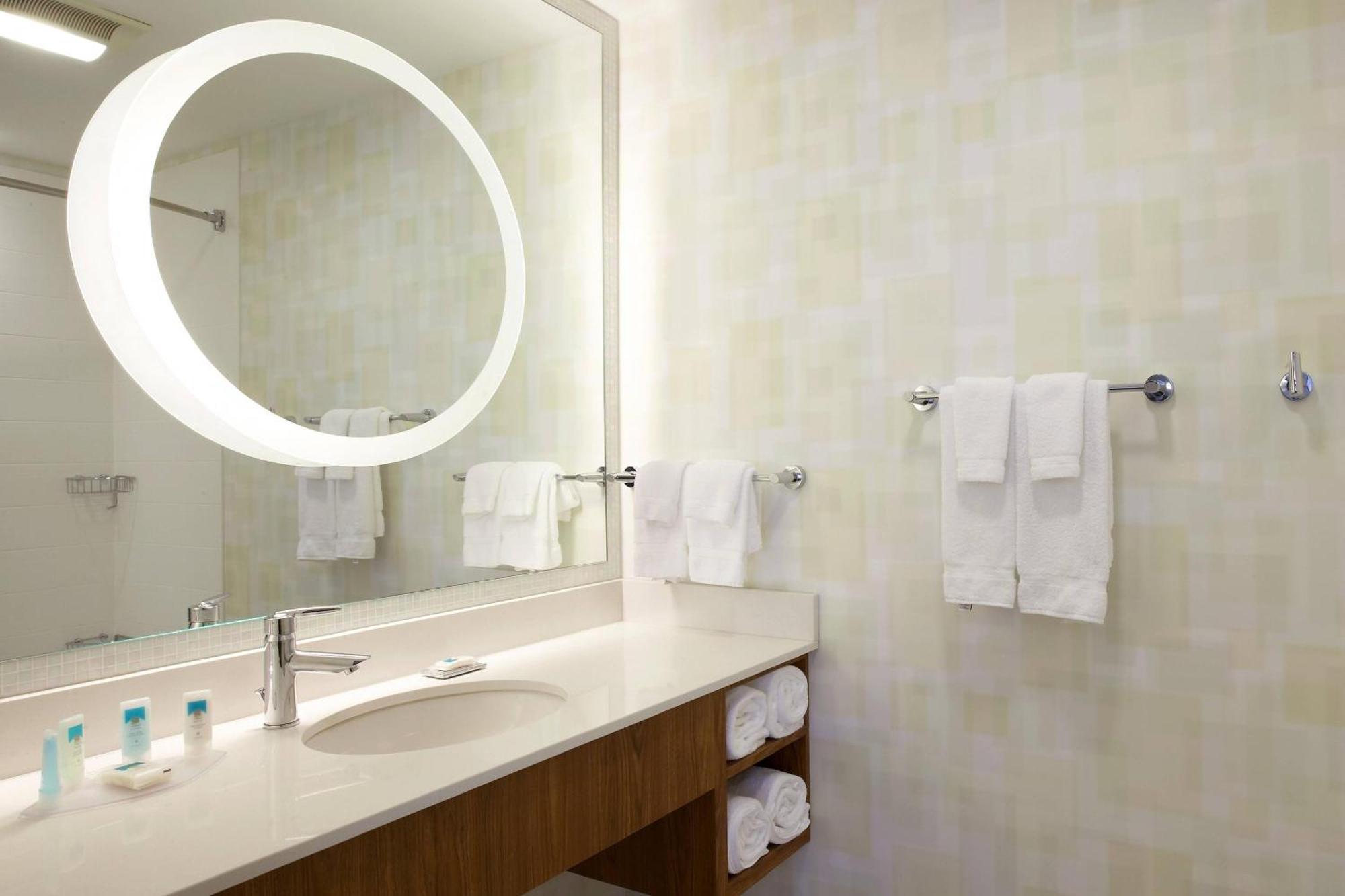 Springhill Suites By Marriott Chicago Waukegan/Gurnee Oda fotoğraf